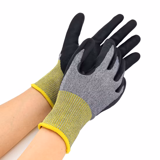 15g en vente des gants de sécurité sans couture à revêtement en nitrile en mousse micro avec CE